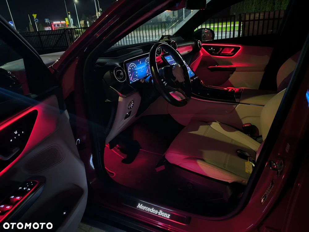 Mercedes-Benz GLC - 33