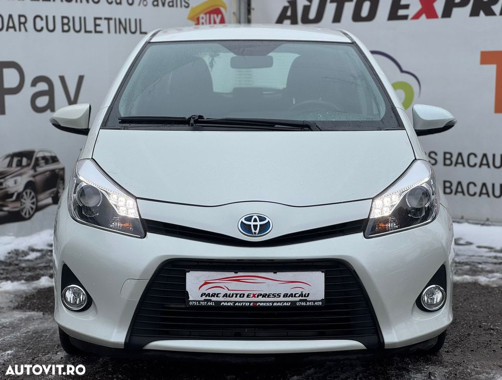 Toyota Yaris 1.5 VVT-i Lounge - 11