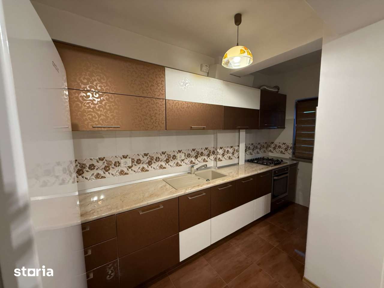 Apartament 3 camere de închiriat | Zonă centrală | Etaj 1 - Imagine principală: 4/9