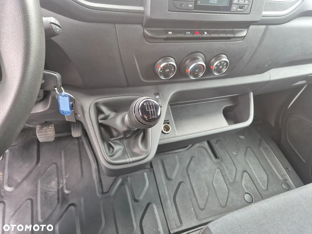 Renault Master - 10