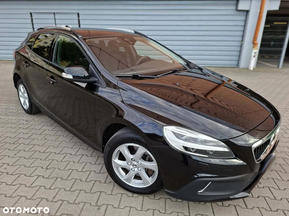 Volvo V40 Cross Country - 16