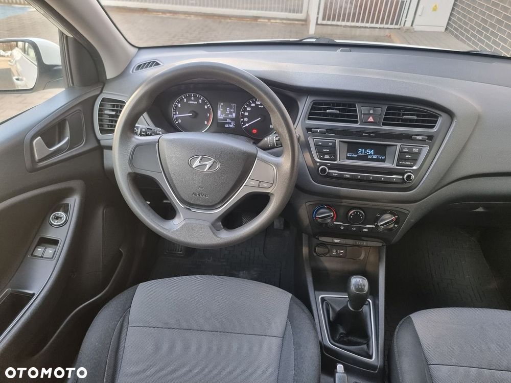 Hyundai i20 1.2 BlueDrive Classic + - 21