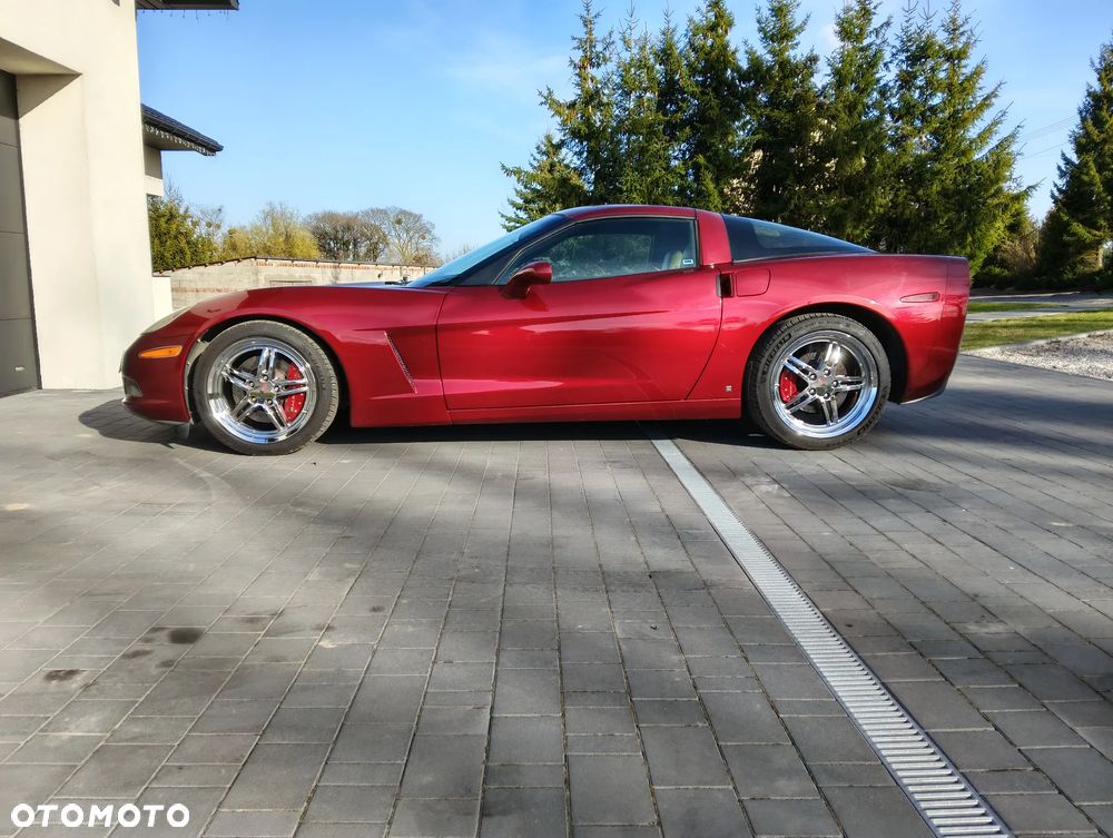 Chevrolet Corvette - 2