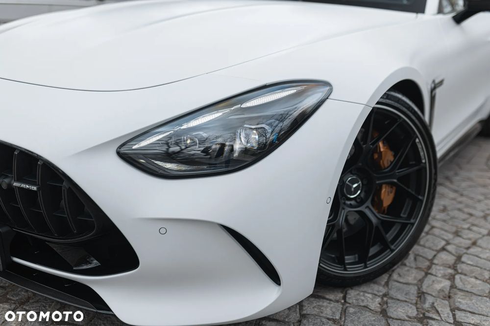 Mercedes-Benz AMG GT - 3
