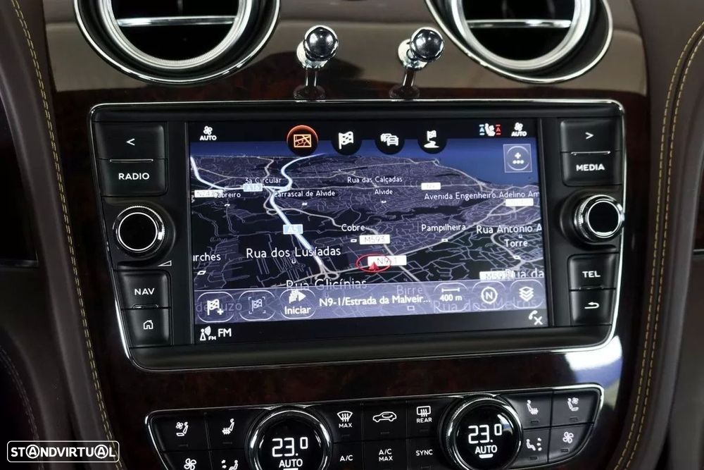 Bentley Bentayga Hybrid - 21