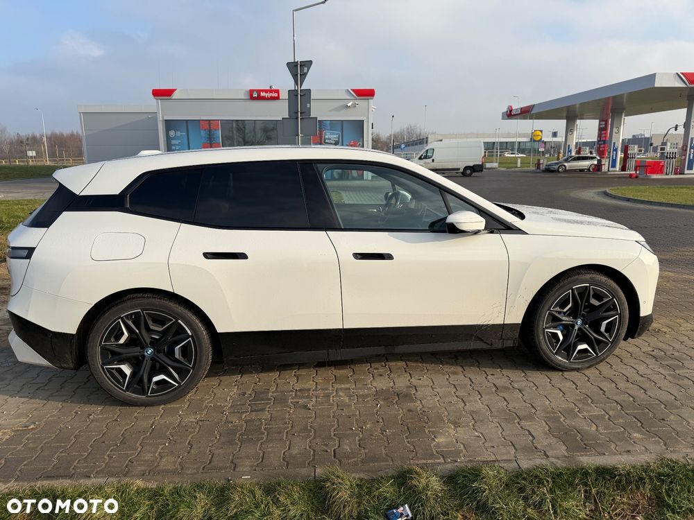 BMW iX xDrive40 76.6kWh - 2