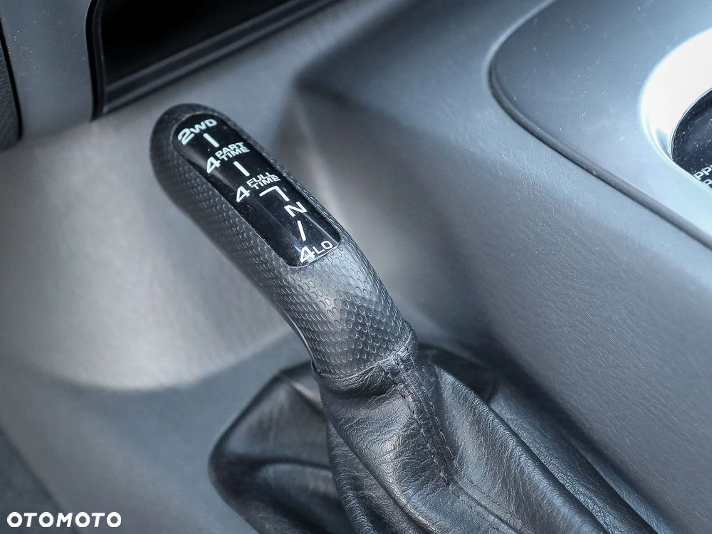 Jeep Cherokee 2.8 CRD Automatik Limited - 25