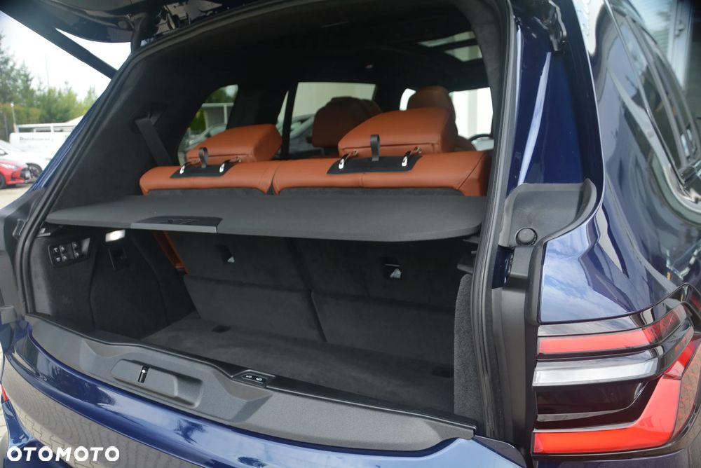 BMW X7 - 11