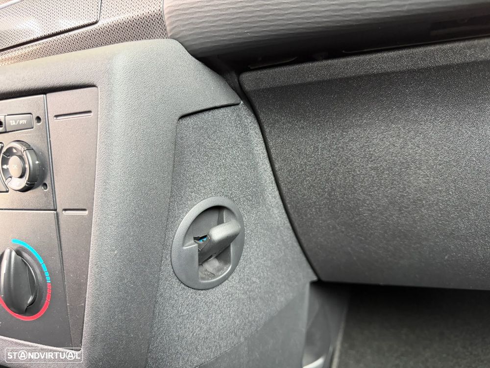 Citroën C4 1.6 HDi 110 SX - 31