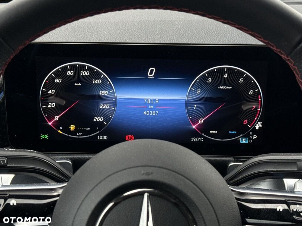 Mercedes-Benz GLB - 25