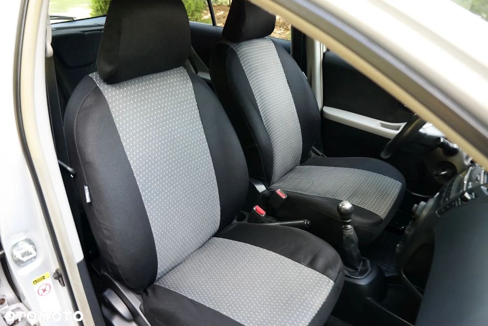 Toyota Yaris 1.33 Luna - 16