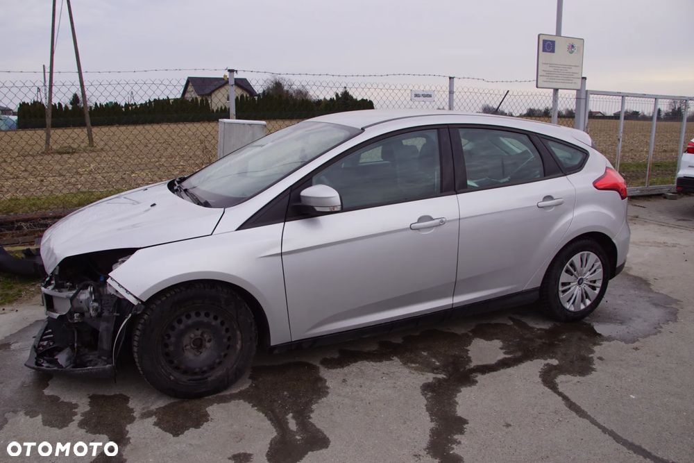 Auto na części - Ford Focus MK3 Lift 1.5 TDCI 95 KM GM5Q-6006-AA AV6R-7F096-GG ZJNC 2019R Silnik Skrzynia Drzwi Maska Błotnik Klapa Zderzak Lusterko Klamka Lampa Szyba Deska Kokpit Sterownik Moduł Czujnik Licznik Wyświetlacz Panel Kierownica - 3