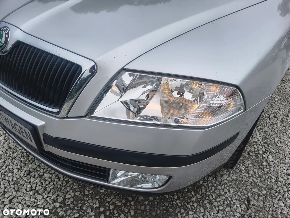 Skoda Octavia 1.6 FSI Elegance - 11