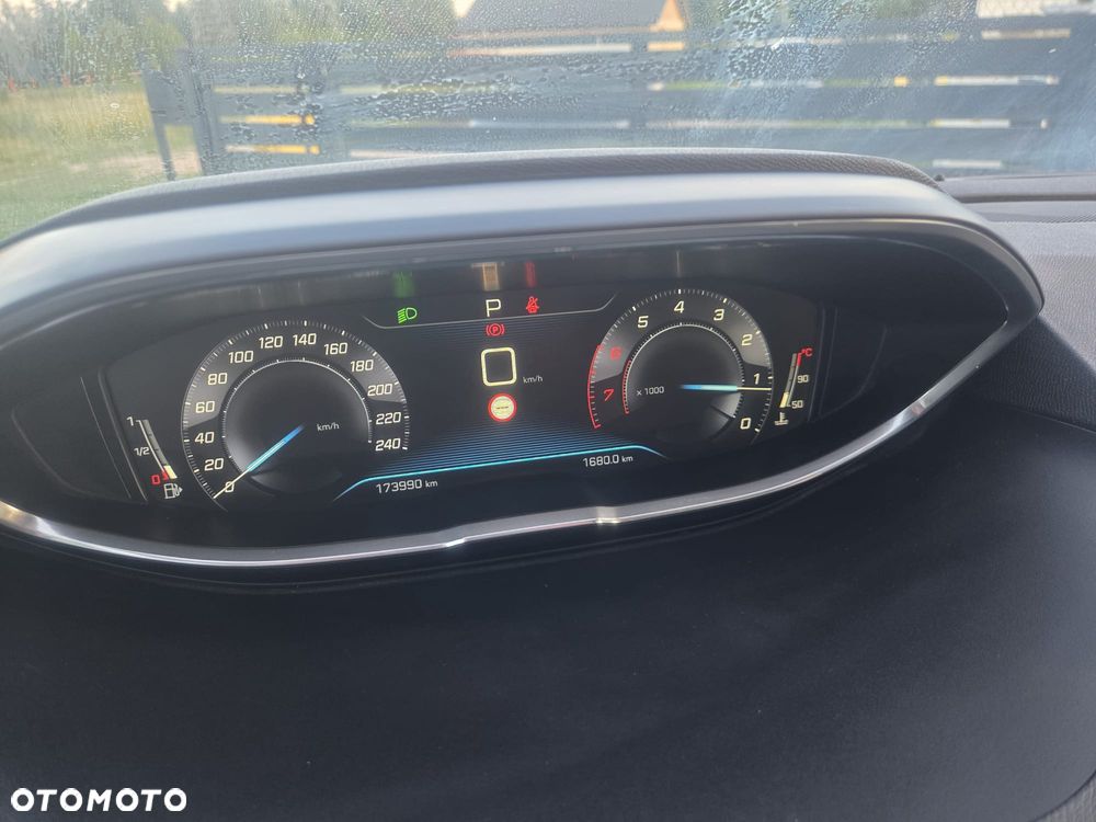Peugeot 3008 1.6 THP Allure S&S EAT6 - 23