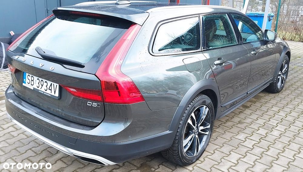 Volvo V90 D5 SCR AWD Inscription - 4