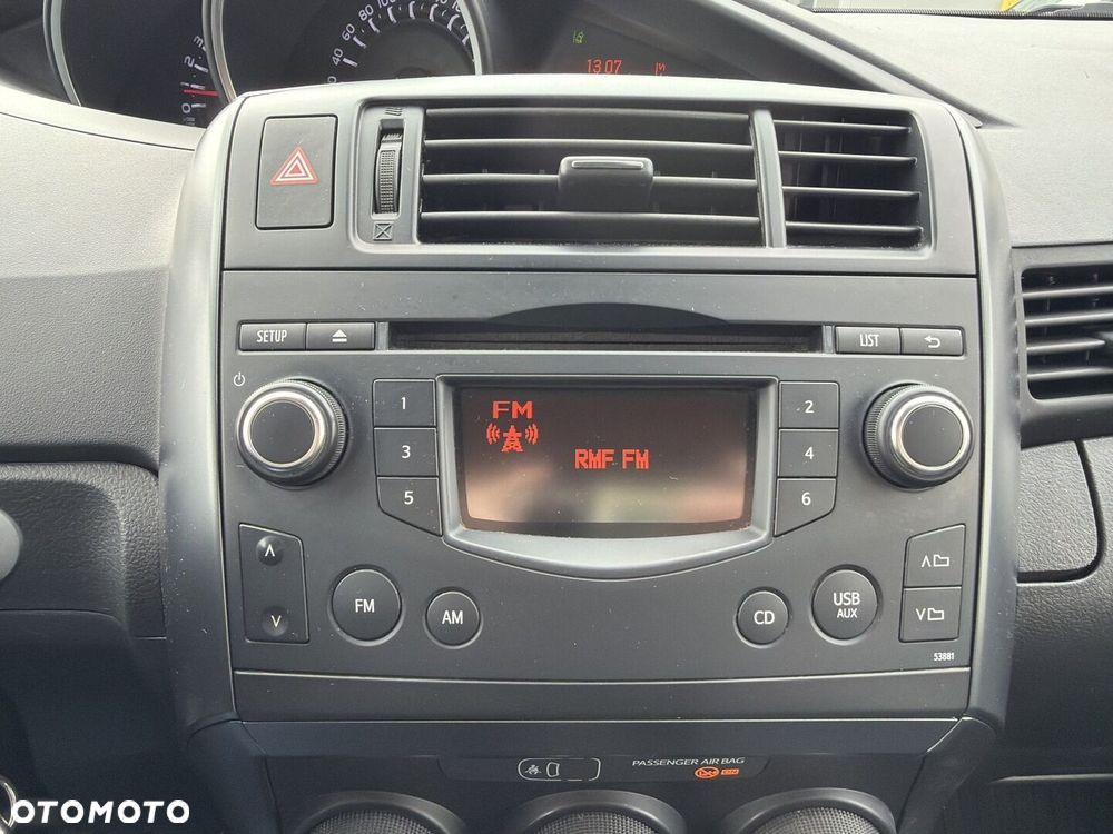 Toyota Verso 1.6 Active EU6 - 19