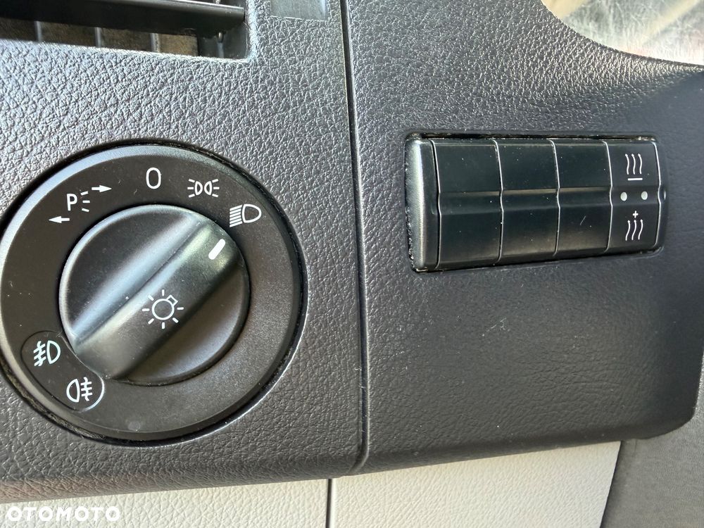 Volkswagen CRAFTER 6 osób Brygadówka - 27