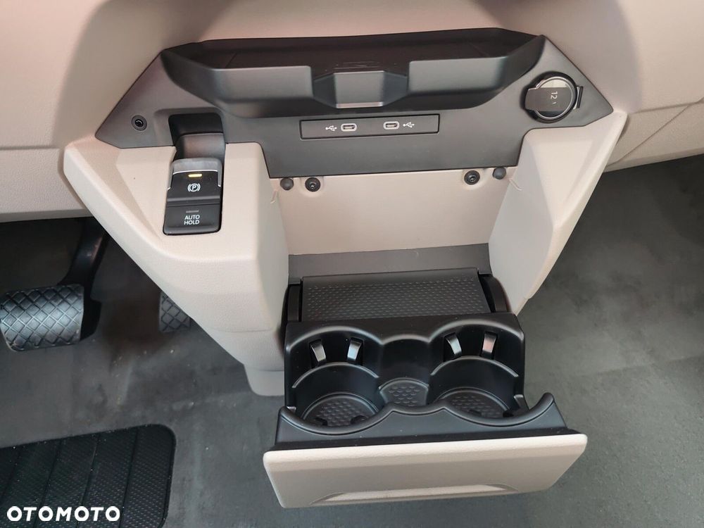 Volkswagen Multivan - 26