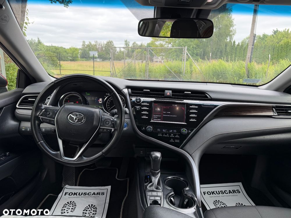 Toyota Camry 2.5 Hybrid Comfort CVT - 32
