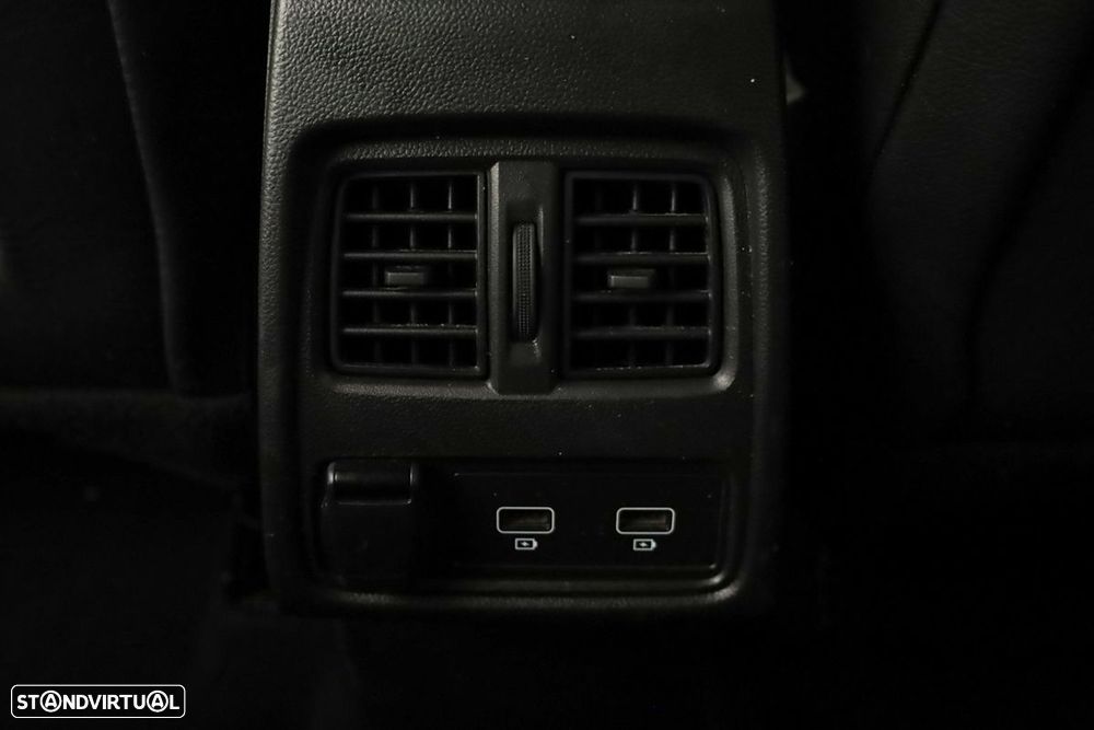 Renault Captur 1.0 TCe Techno Bi-Fuel - 25