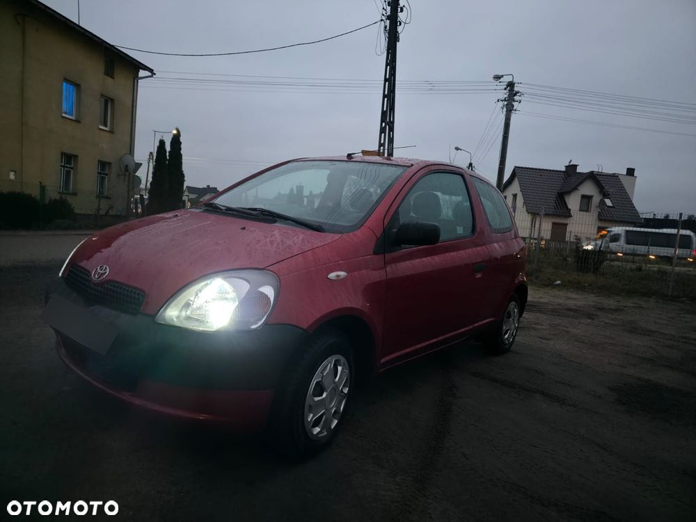 Toyota Yaris 1.0 Base - 2