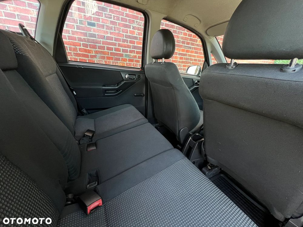 Opel Meriva - 17