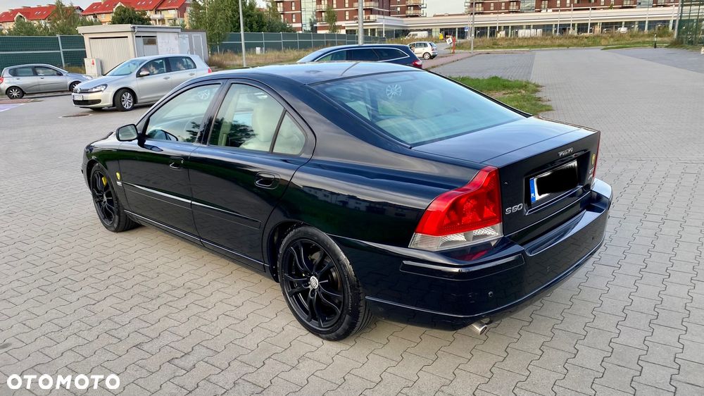 Volvo S60 2.5T AWD Rubin - 9