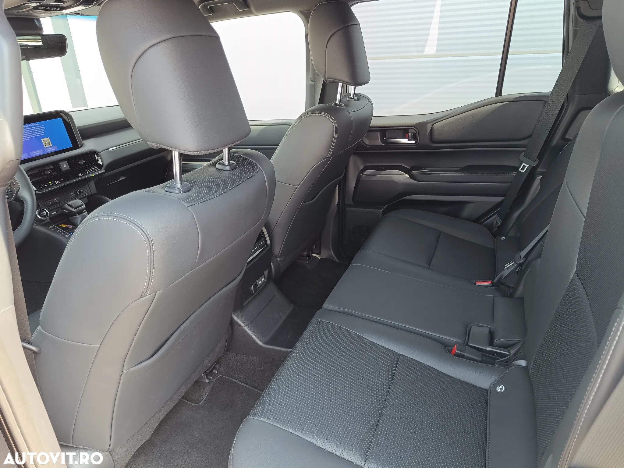 Toyota Land Cruiser 2.8l D-4D 204 CP A/T 7 locuri Executive - 11