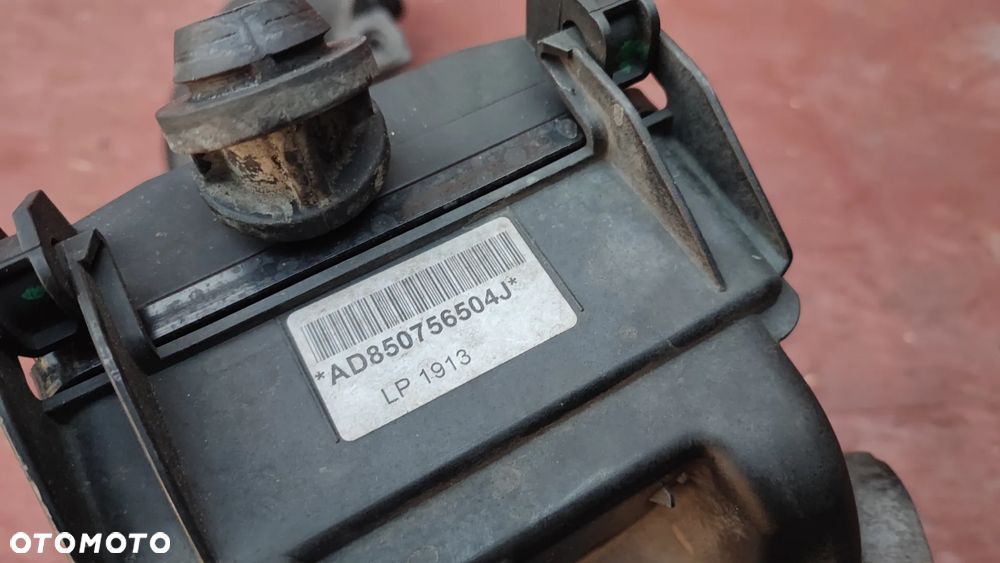 BMW F01N / F02N / F06 / F07 / F10 / F11 / F12 / F13 / F25 / F30 / F31 / F34 / F36 ORYGINALNA OBUDOWA FILTRA POWIETRZA DO SILNIKÓW GAMY N57 ( 3.0D / 3.5D ) O NR. 8 507 565 / 8 507 566 OEM W DOBRYM STANIE - 6