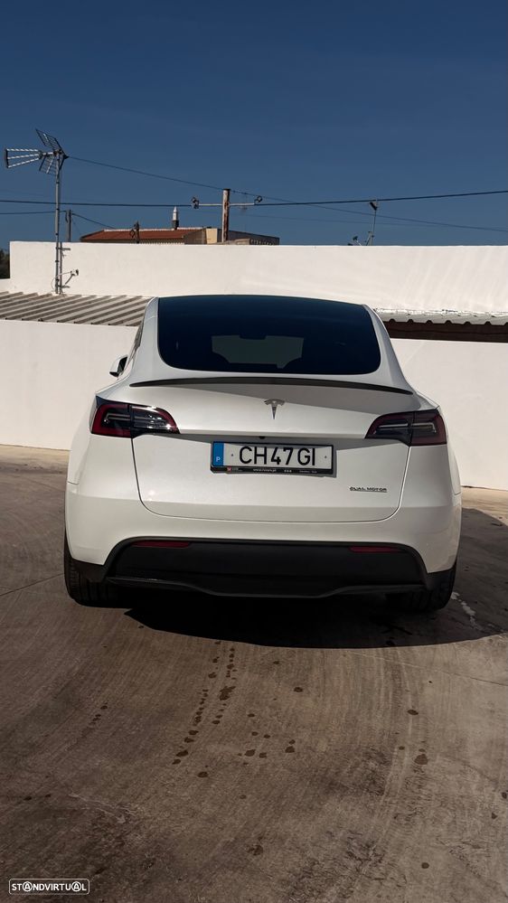 Tesla Model Y Performance Dual Motor AWD - 8