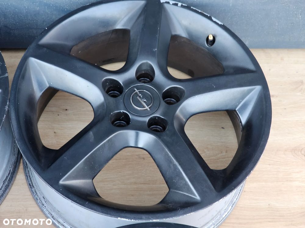 KOŁA FELGI ALUMINIOWE OPEL VECTRA ASTRA ZAFIRA SIGNUM MERIVA 17 cali 5x110 ET39 - 2