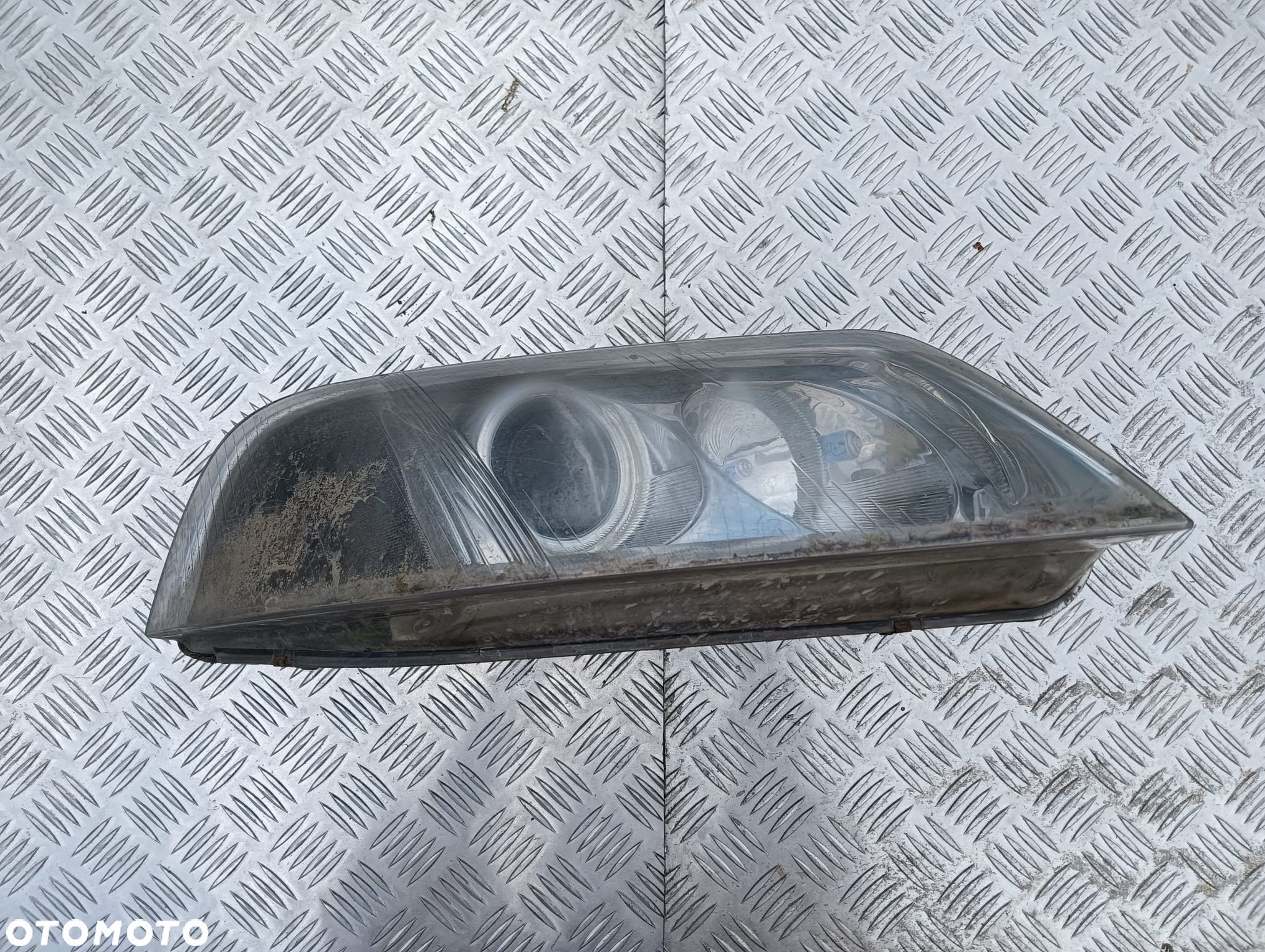 Lampa prawy przód VW Passat B5 FL - 1