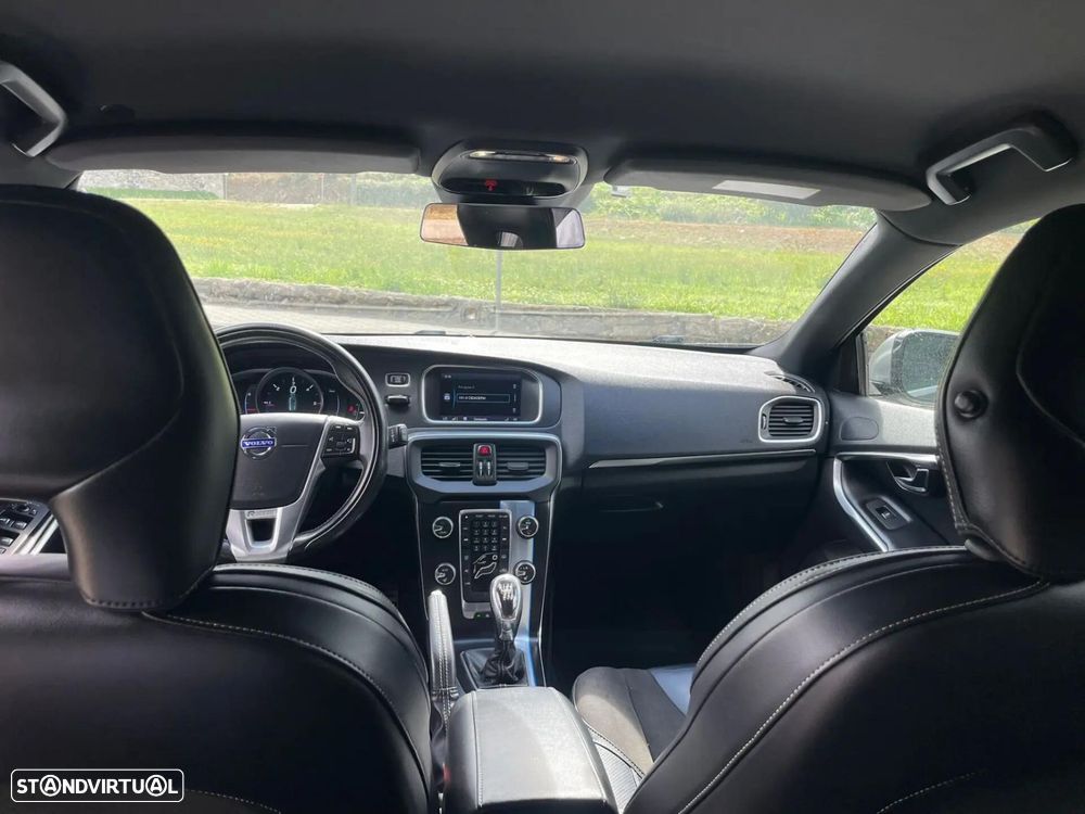 Volvo V40 1.6 D2 R-Design - 9