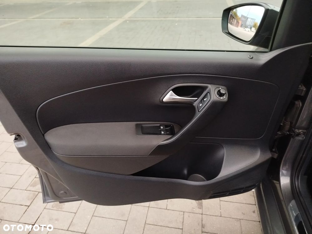 Volkswagen Polo - 31