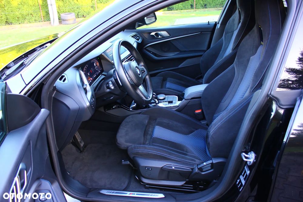 BMW Seria 2 218d M Sport sport - 23