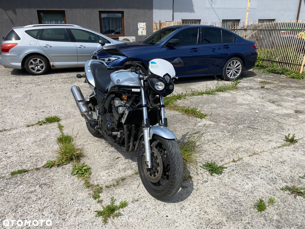 Yamaha FZS - 1