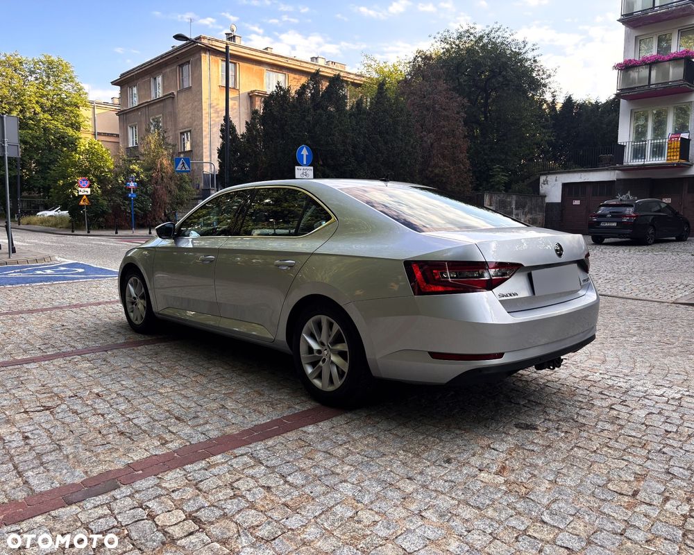 Skoda Superb 1.5 TSI ACT Ambition - 14