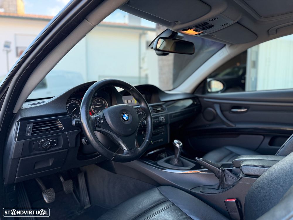 BMW 320 d Coupe - 15