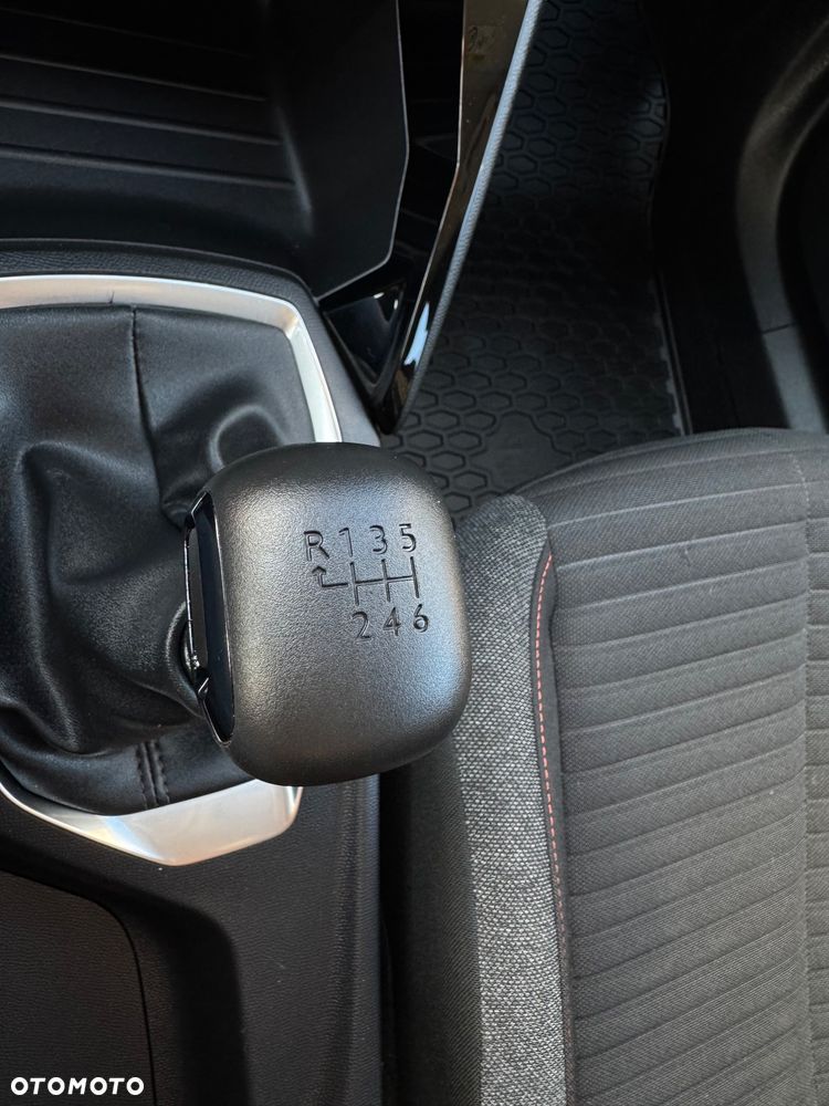 Peugeot 2008 1.2 PureTech Allure Pack S&S - 33