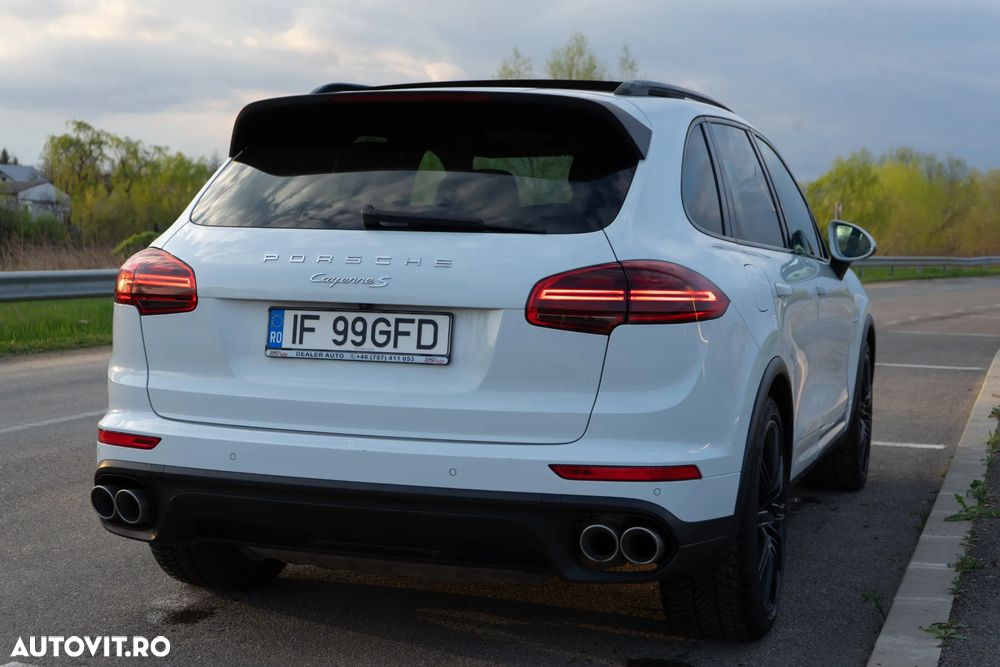 Porsche Cayenne - 12