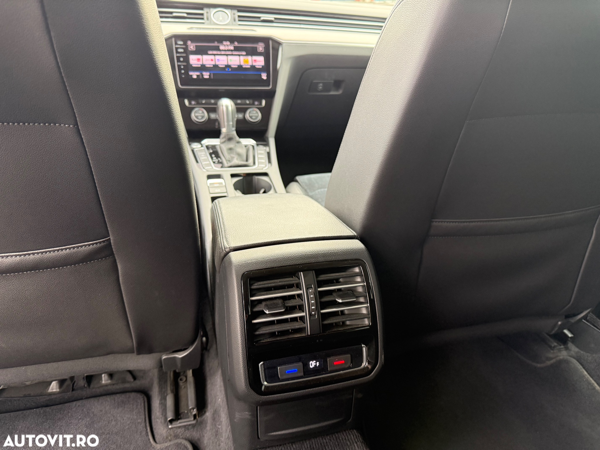 Volkswagen Passat 2.0 TDI DSG 4Motion Highline - 25