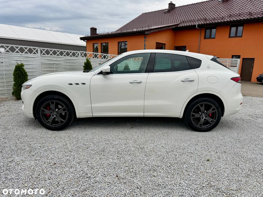 Maserati Levante S Q4 - 24