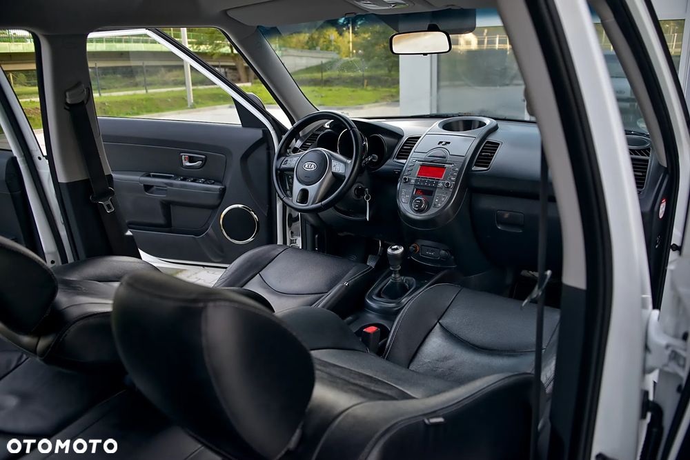 Kia Soul 1.6 CVVT Black Collection - 38