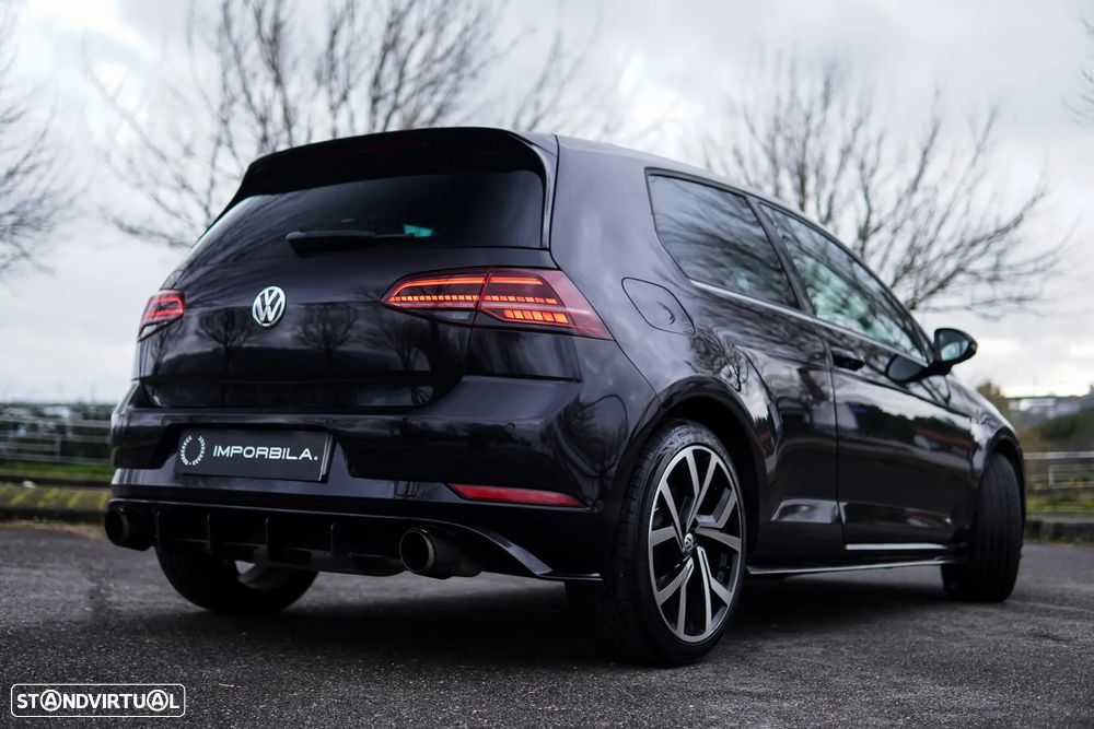 VW Golf 1.6 TDI R-Line DSG - 36