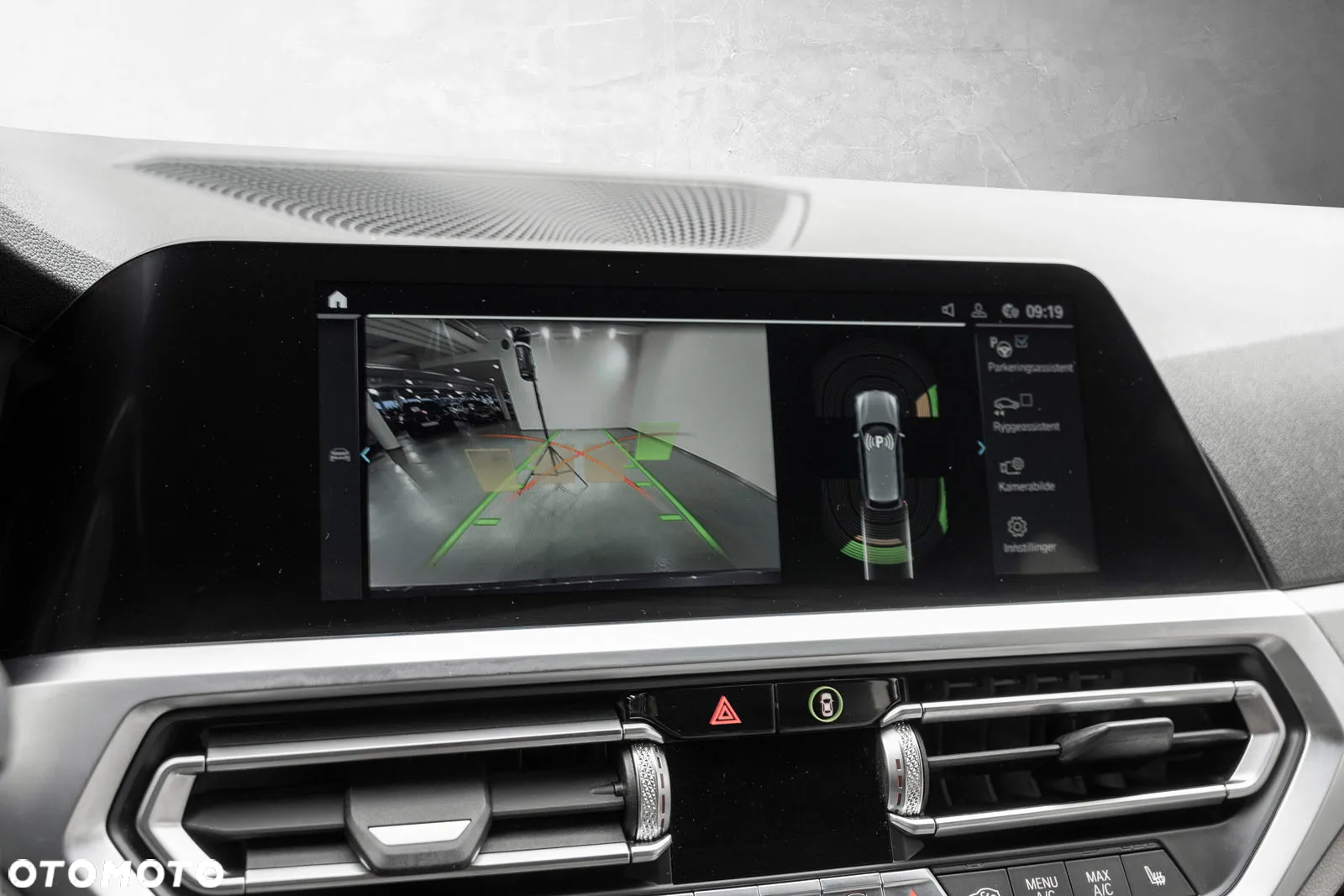 BMW Seria 3 330e Touring xDrive M Sport - 10