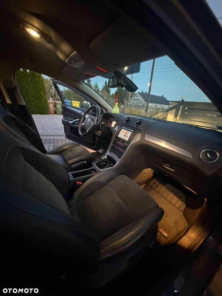 Ford Mondeo 2.0 TDCi Platinium X Plus (Titanium) - 28