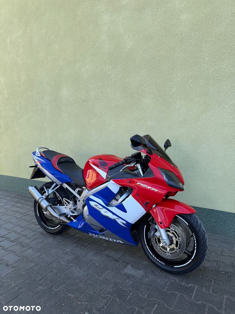 Honda CBR - 1
