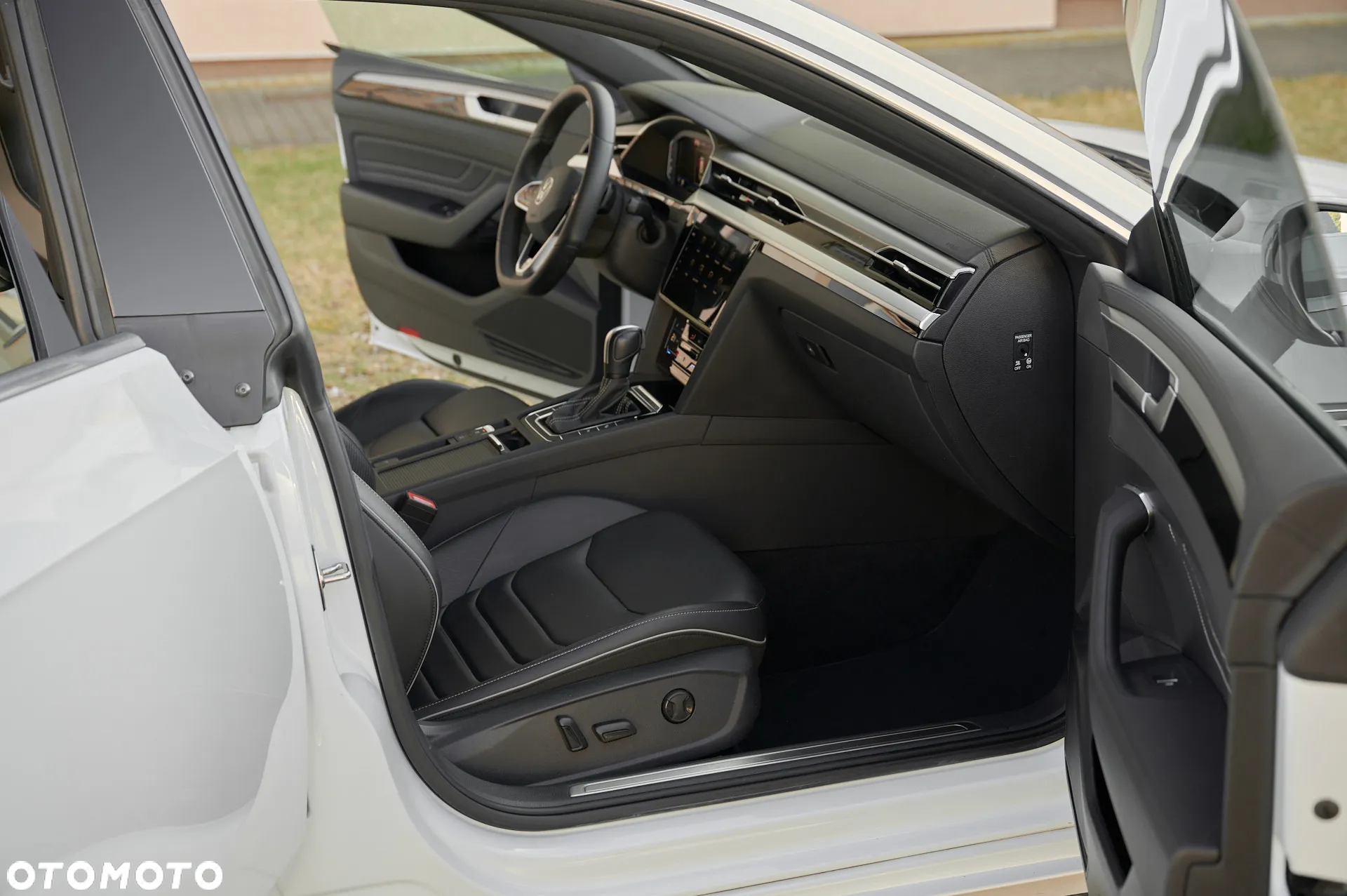 Volkswagen Arteon 2.0 TDI R-Line DSG - 35