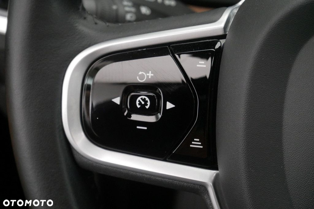 Volvo V90 - 25