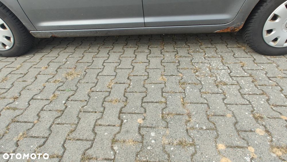 Volkswagen Touran 1.9 TDI Highline - 9